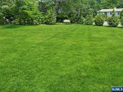 204 Deerfield Lane Franklin Lakes NJ 07417