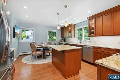 204 Deerfield Lane Franklin Lakes NJ 07417
