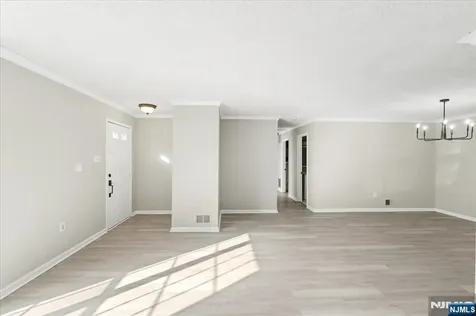 28 Boston Court Newark NJ 07103