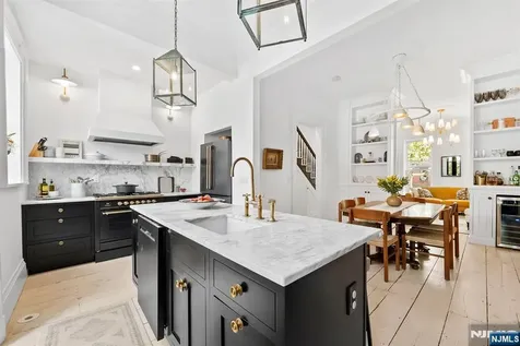 633 Jersey Avenue Jersey City NJ 07302