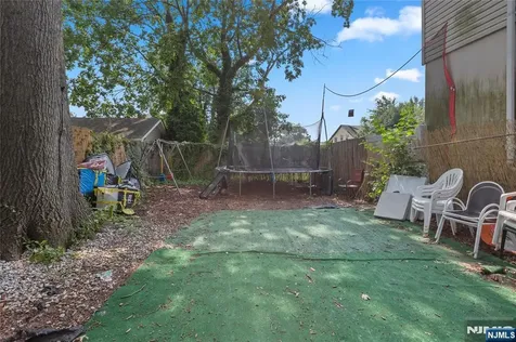 42 Mead Street Newark NJ 07106