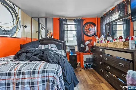 42 Mead Street Newark NJ 07106
