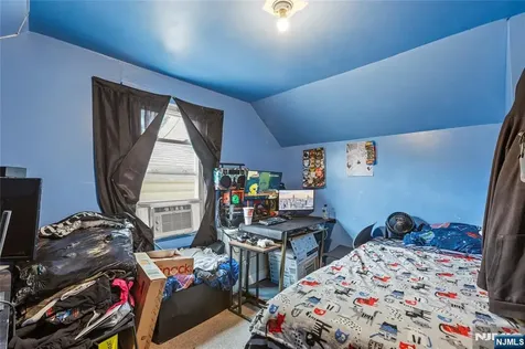 42 Mead Street Newark NJ 07106