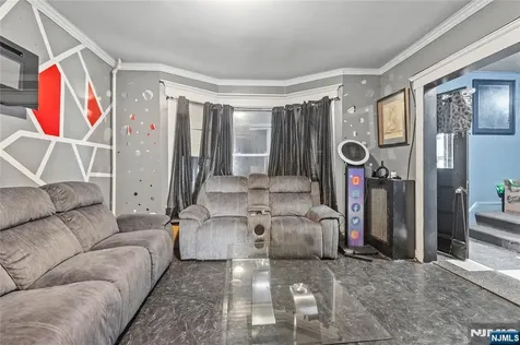 42 Mead Street Newark NJ 07106