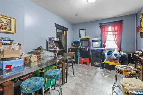 42 Mead Street Newark NJ 07106