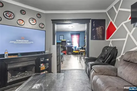 42 Mead Street Newark NJ 07106