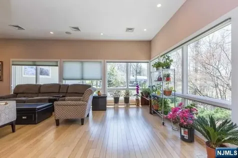 192 Stonehurst Drive Tenafly NJ 07670