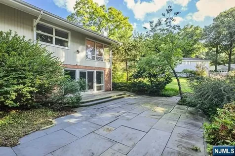 192 Stonehurst Drive Tenafly NJ 07670
