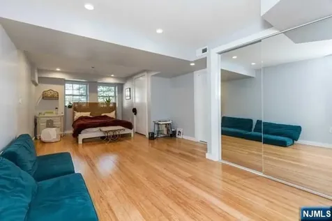 192 Stonehurst Drive Tenafly NJ 07670