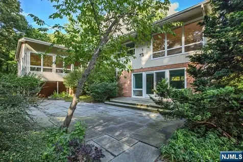192 Stonehurst Drive Tenafly NJ 07670