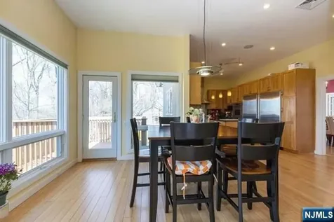 192 Stonehurst Drive Tenafly NJ 07670