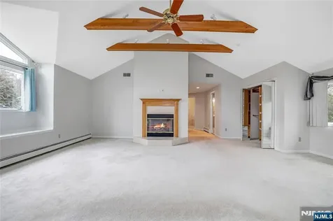 31 Collins Avenue Closter NJ 07624