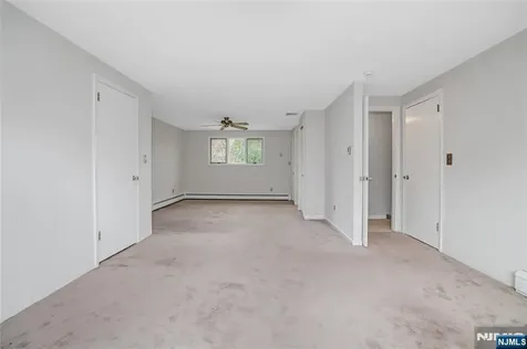 31 Collins Avenue Closter NJ 07624