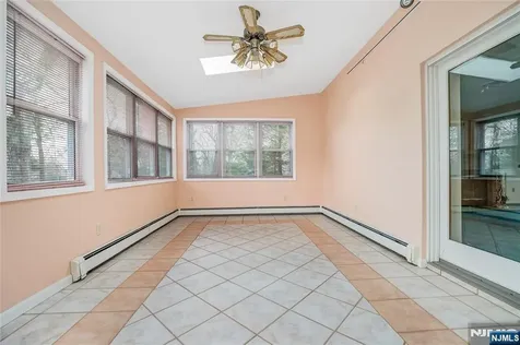 31 Collins Avenue Closter NJ 07624