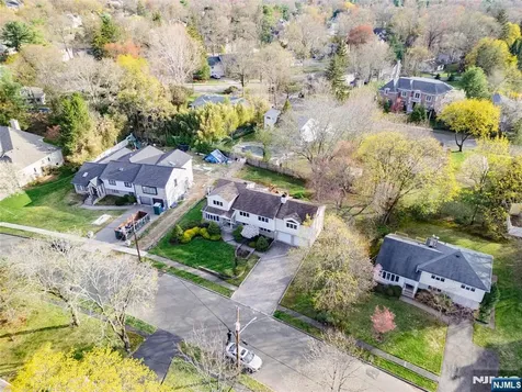 31 Collins Avenue Closter NJ 07624
