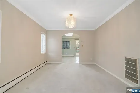 31 Collins Avenue Closter NJ 07624
