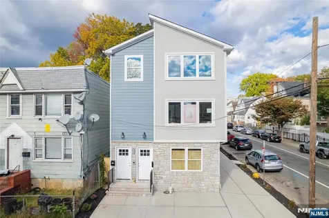 543 13th Avenue Newark NJ 07103