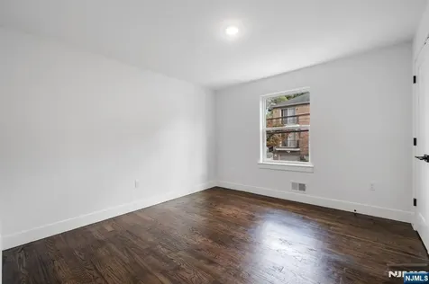 543 13th Avenue Newark NJ 07103