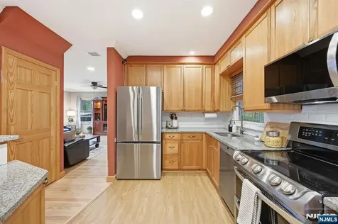 219 Snake Den Road Wanaque NJ 07465