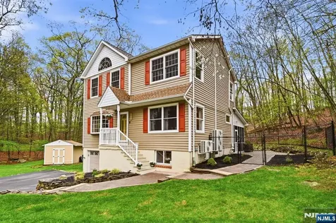 219 Snake Den Road Wanaque NJ 07465