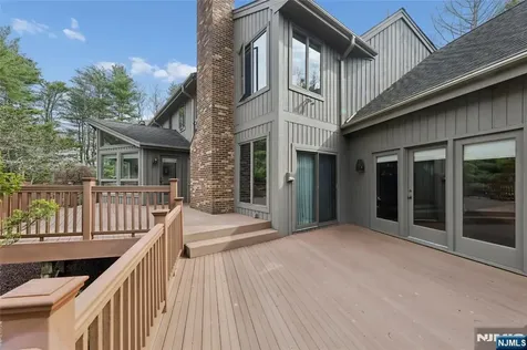 9 Toboggan Ridge Road Saddle River NJ 07458