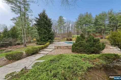 9 Toboggan Ridge Road Saddle River NJ 07458