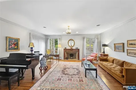 9 Toboggan Ridge Road Saddle River NJ 07458