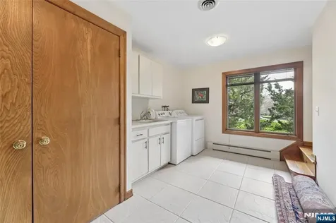 9 Toboggan Ridge Road Saddle River NJ 07458