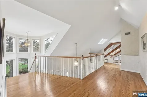 9 Toboggan Ridge Road Saddle River NJ 07458