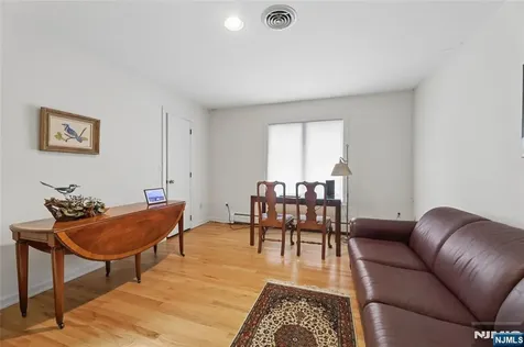 9 Toboggan Ridge Road Saddle River NJ 07458