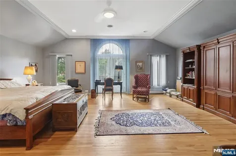 9 Toboggan Ridge Road Saddle River NJ 07458