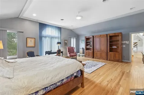 9 Toboggan Ridge Road Saddle River NJ 07458