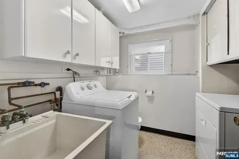 53 Patricia Place Clifton NJ 07012