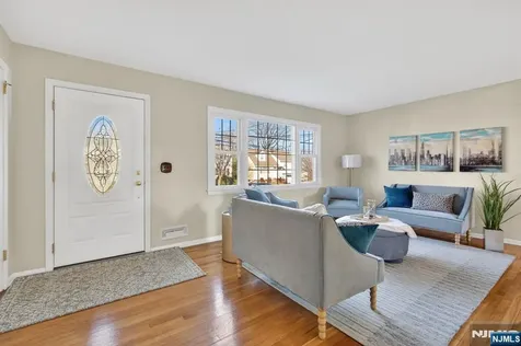 53 Patricia Place Clifton NJ 07012
