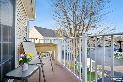 37 Mountainside Drive Pompton Lakes NJ 07442