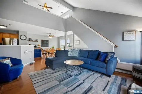 37 Mountainside Drive Pompton Lakes NJ 07442