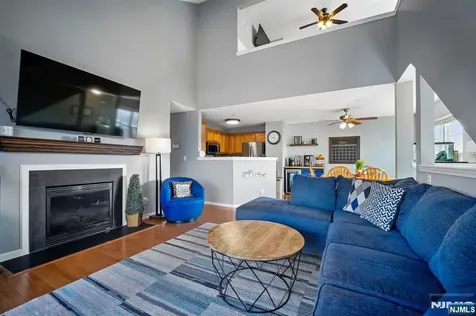 37 Mountainside Drive Pompton Lakes NJ 07442