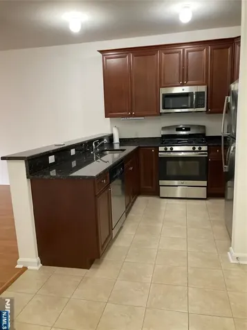 526 Bushes Lane Elmwood Park NJ 07407