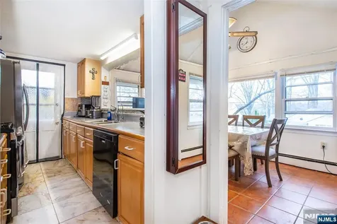 47 Hillside Road Sparta NJ 07871