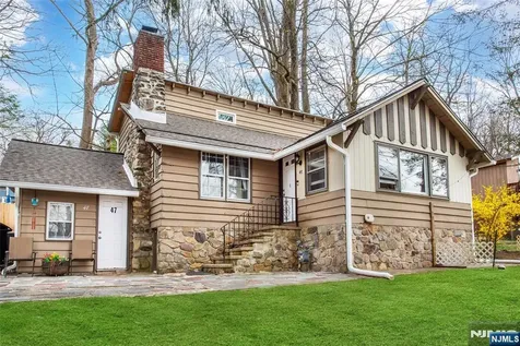 47 Hillside Road Sparta NJ 07871