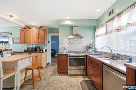 179 Buena Vista Avenue Hawthorne NJ 07506
