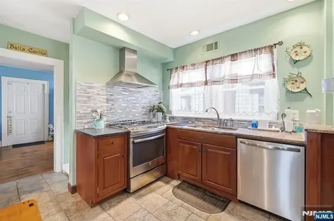 179 Buena Vista Avenue Hawthorne NJ 07506