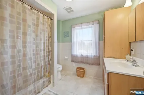 179 Buena Vista Avenue Hawthorne NJ 07506
