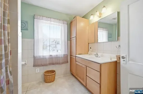 179 Buena Vista Avenue Hawthorne NJ 07506