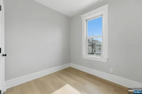 301 Ellis Avenue Irvington NJ 07111