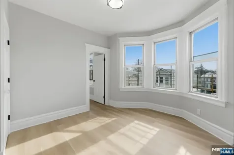 301 Ellis Avenue Irvington NJ 07111
