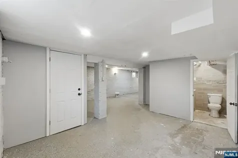 301 Ellis Avenue Irvington NJ 07111