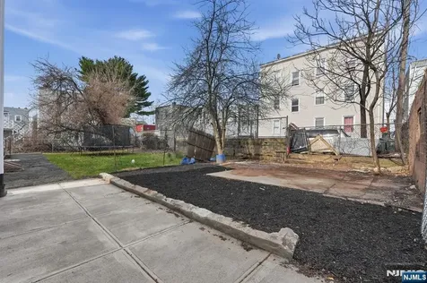 301 Ellis Avenue Irvington NJ 07111