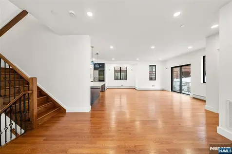 1456 River Road Edgewater NJ 07020