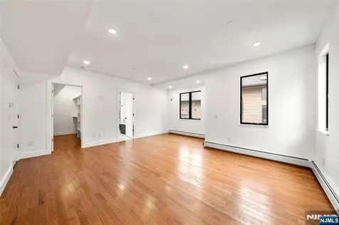1456 River Road Edgewater NJ 07020